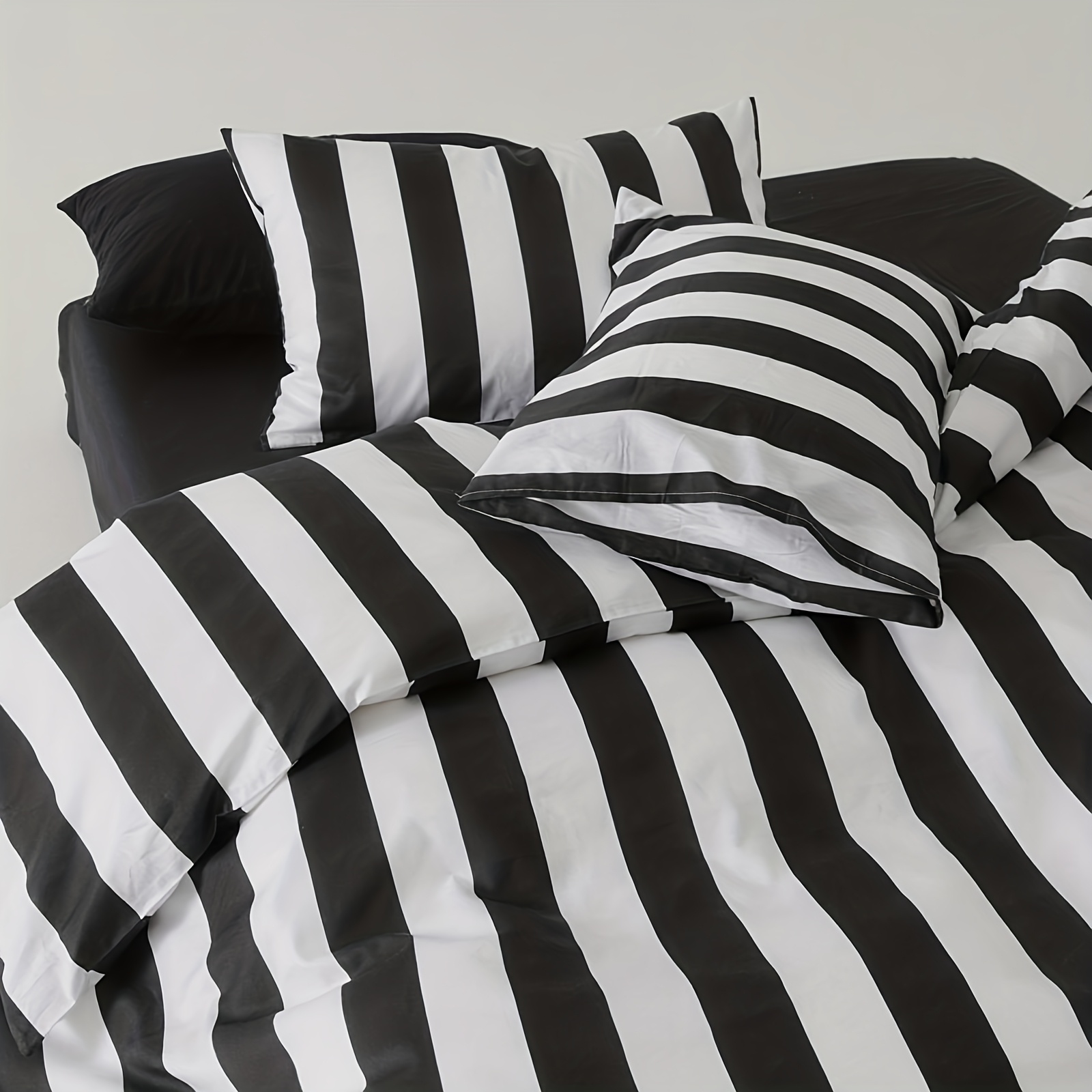 Black and White Striped Minima - đánh giá và giá Duvet Insert White