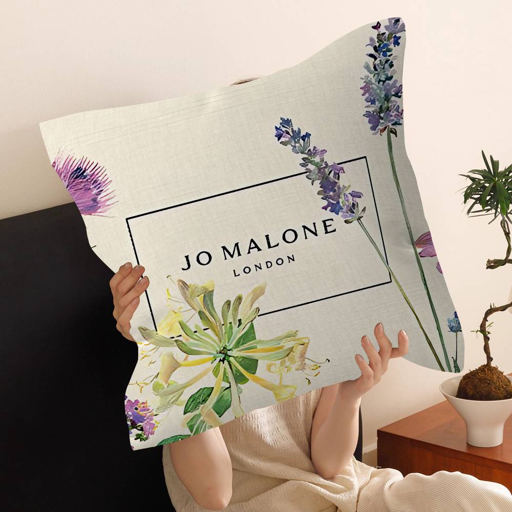 J-Jo M-Malone L-LOGO Cushion C - đánh giá và giá Home Textiles Logo